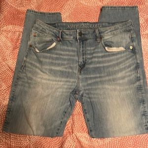 Men’s American Eagle Airflex+ Athletic fit skinny jeans. Size 34/32